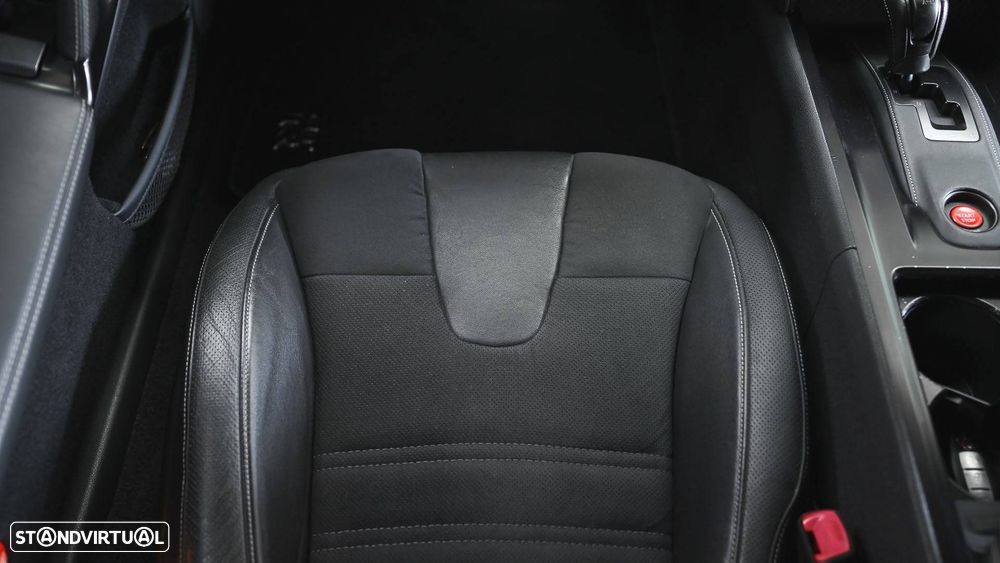 Nissan GT-R 3.8 V6 Black Edition - 53