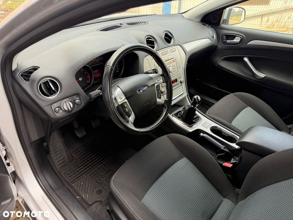 Ford Mondeo 2.0 Silver X - 19