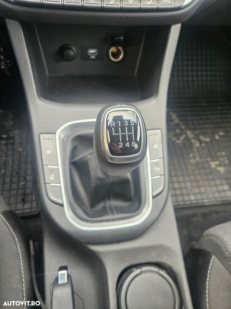 Hyundai i30 Wagon 1.5 110CP M/T Highway - 29