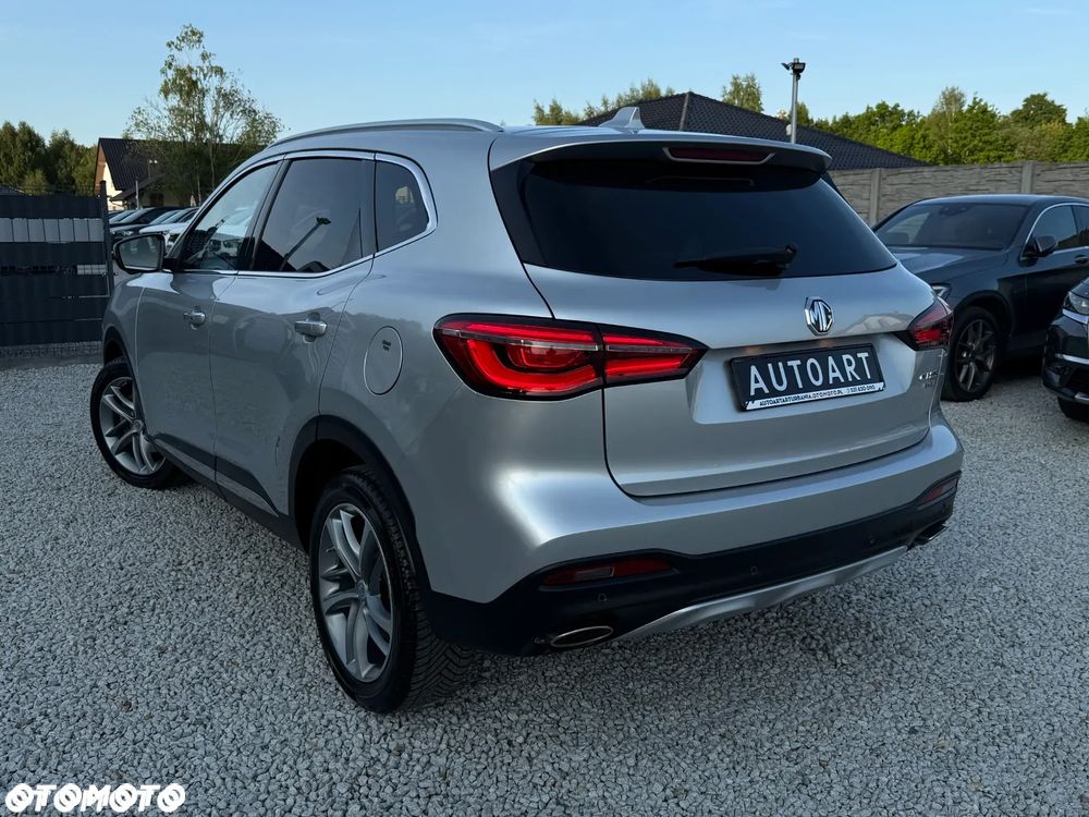 MG EHS PHEV Luxury - 10