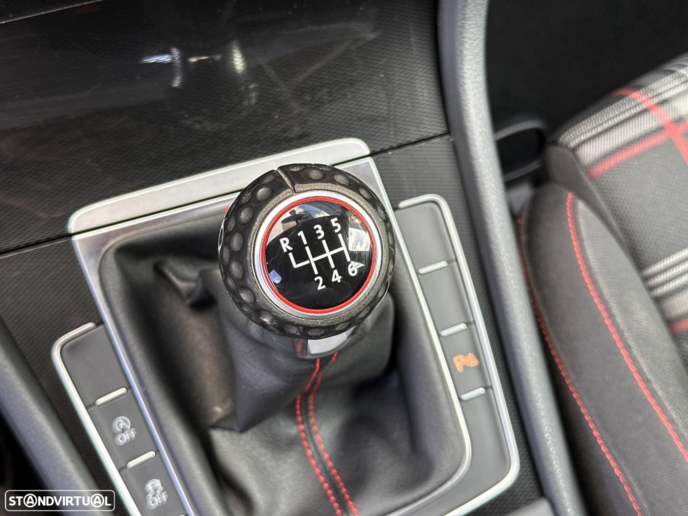 VW Golf 2.0 TSi GTi - 38