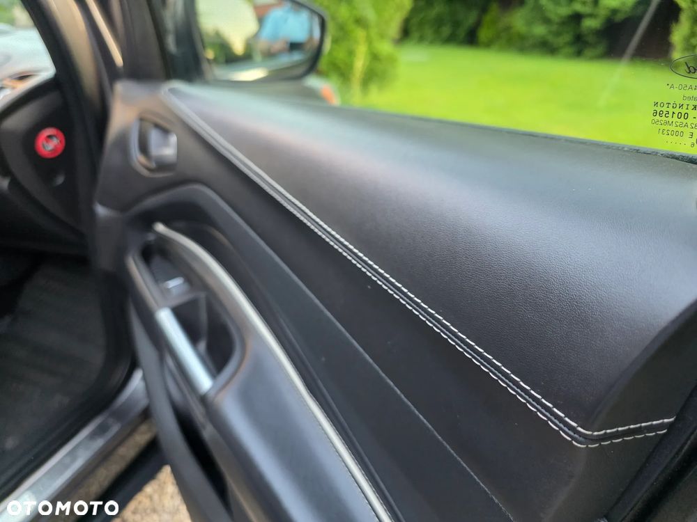 Ford Kuga 2.0 TDCi 4x4 Vignale - 33