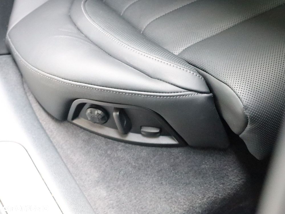 Porsche Panamera - 24