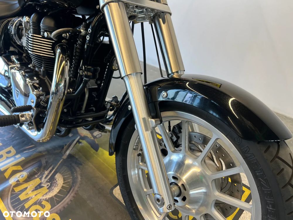 Triumph America - 23