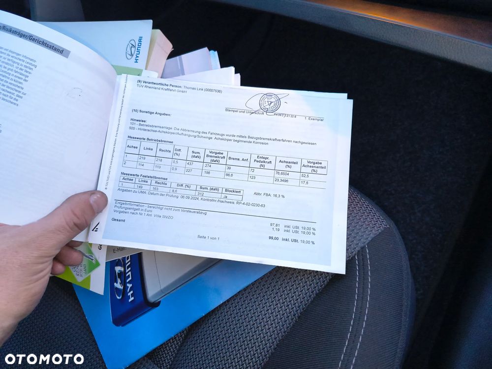 Hyundai i30 1.6 CRDi Fifa World Cup Edition - 26