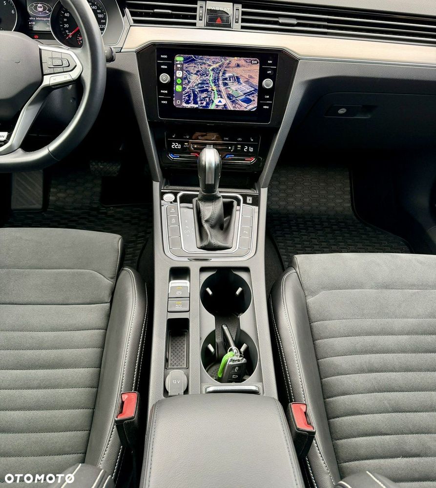 Volkswagen Passat - 14