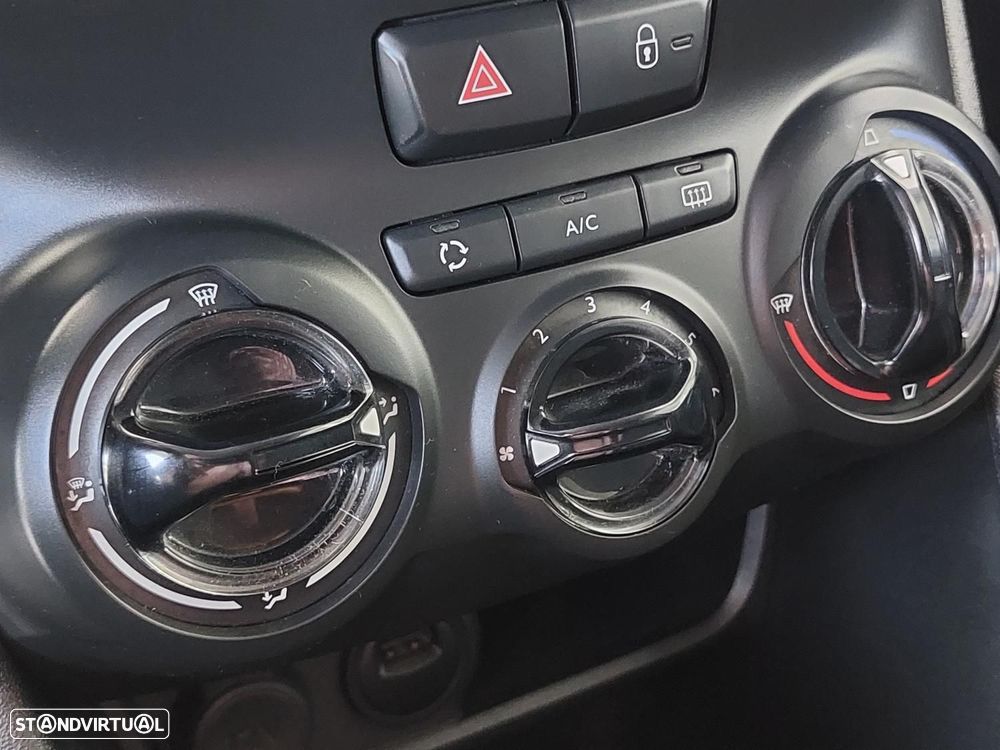 Peugeot 208 Van 1.5 BlueHDi - IVA Dedutível - 35