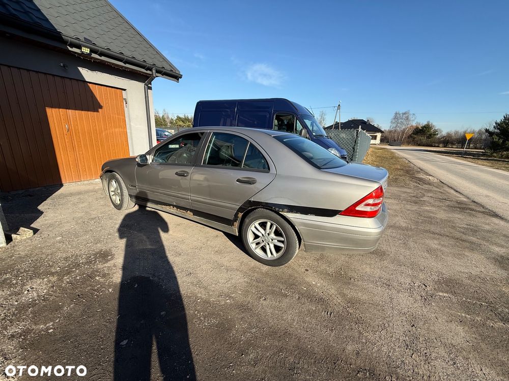 Mercedes-Benz Klasa C 180 Kompressor Classic - 2