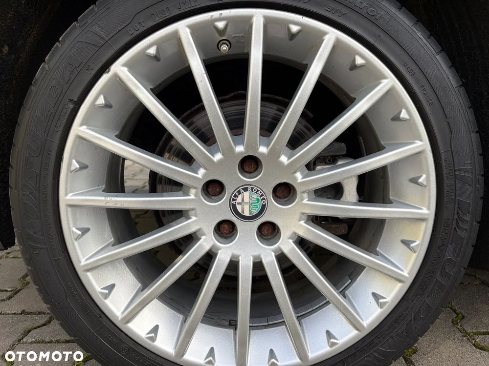 Alfa Romeo GT 1.9JTD 16V Distinctive - 11