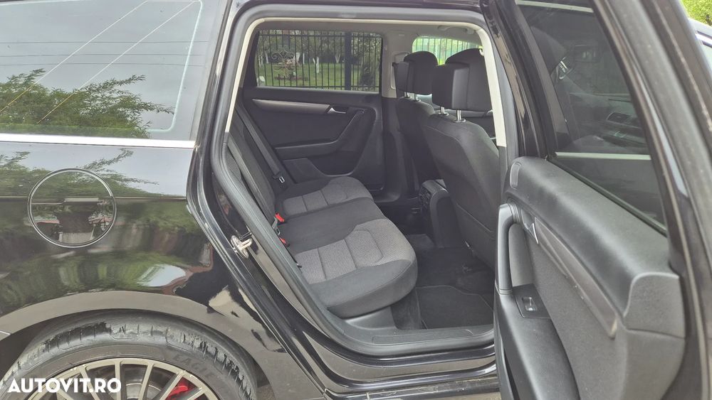 Volkswagen Passat 2.0 TDI DSG BlueMotion Technology Business Edition - 7