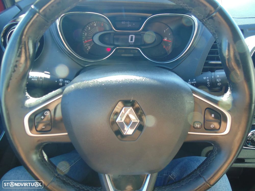 Renault Captur 1.5 dCi Exclusive - 25
