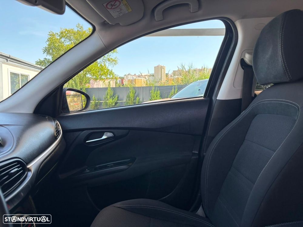 Fiat Tipo Station Wagon 1.3 M-Jet Lounge - 30