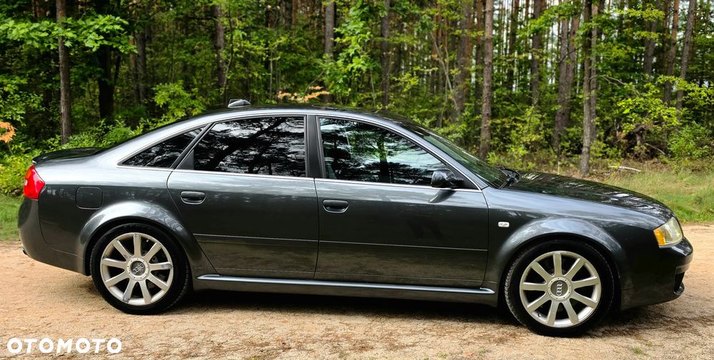 Audi RS6 Standard - 4
