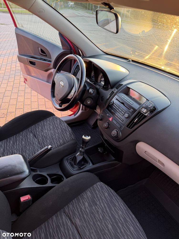 Kia Ceed 1.6 Crdi Comfort + - 22