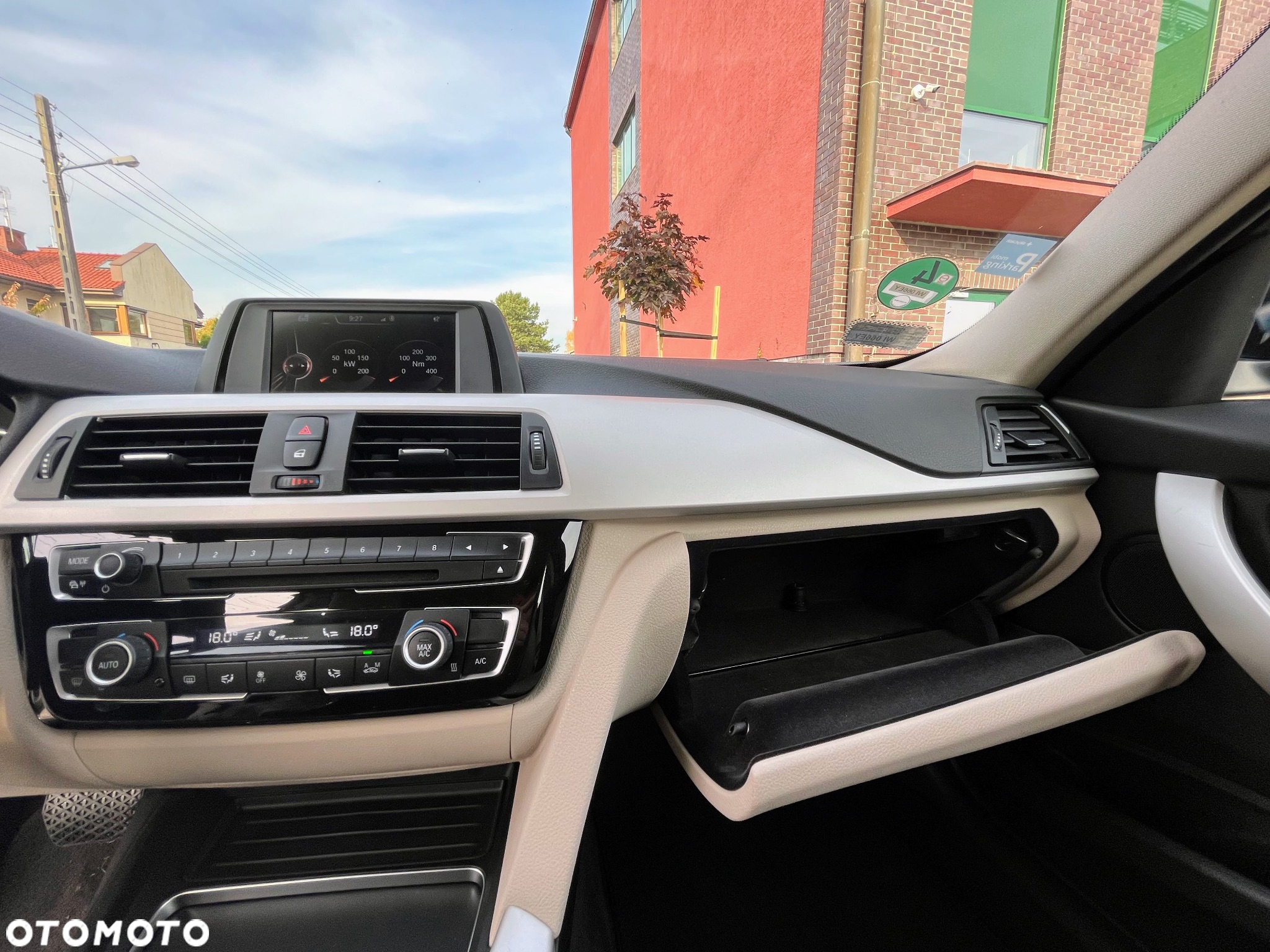BMW Seria 3 330i xDrive Advantage - 12