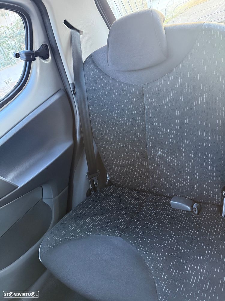 Peugeot 107 1.0 Black&Silver E5 - 16