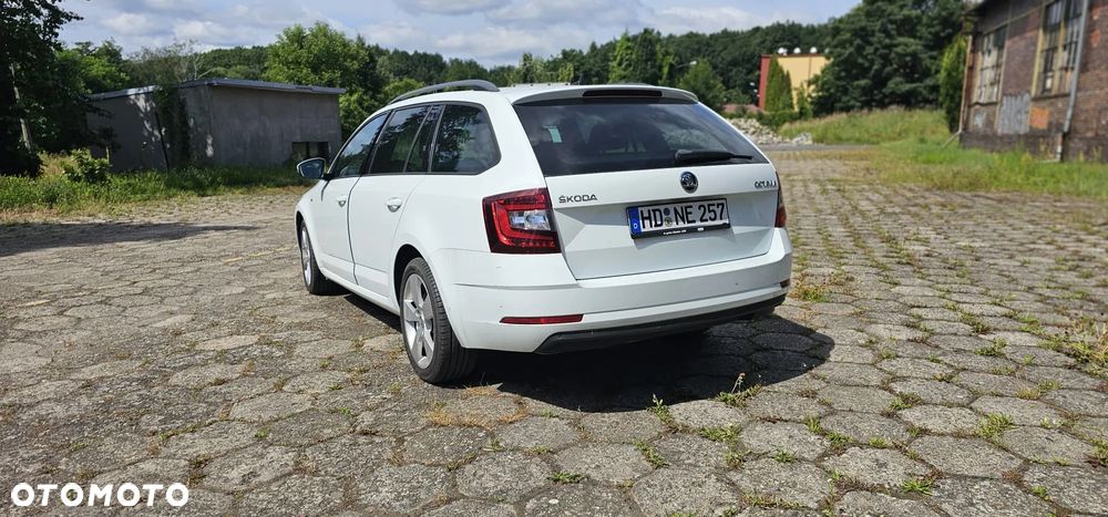 Skoda Octavia 2.0 TDI DSG Clever - 6