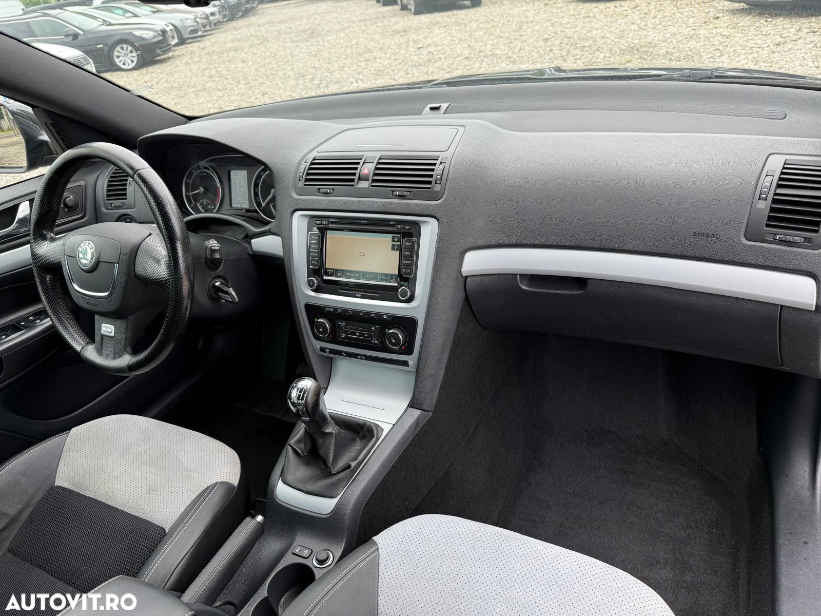 Skoda Octavia 2.0 FSI Turbo RS - 7