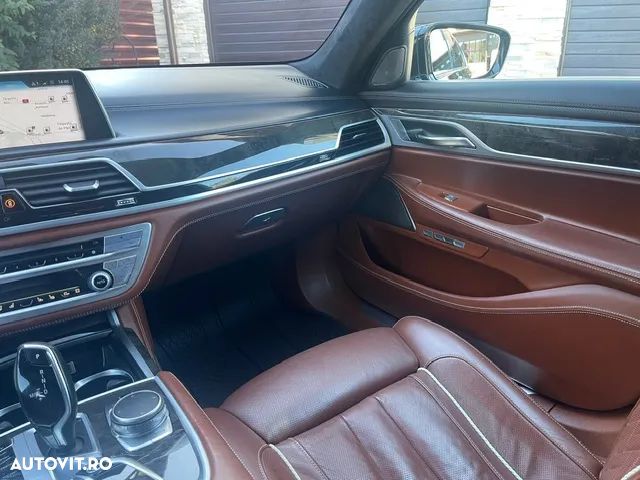 BMW Seria 7 750i xDrive - 23