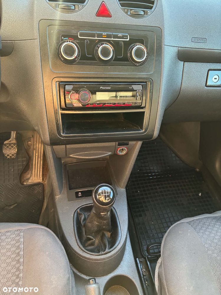 Volkswagen Caddy - 9