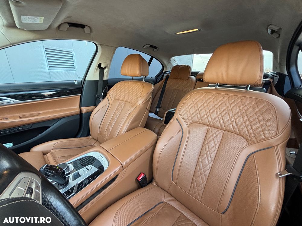 BMW Seria 7 750i xDrive - 19