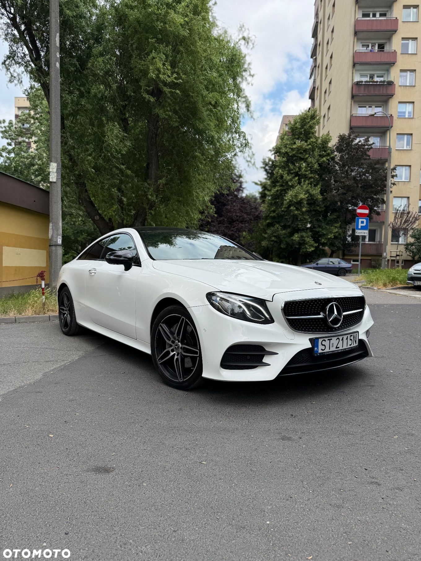 Mercedes-Benz Klasa E 220 d Coupe 4-Matic 9G-TRONIC - 1