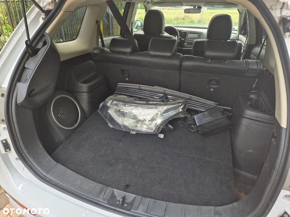 Mitsubishi Outlander PHEV Instyle NAVI + - 13