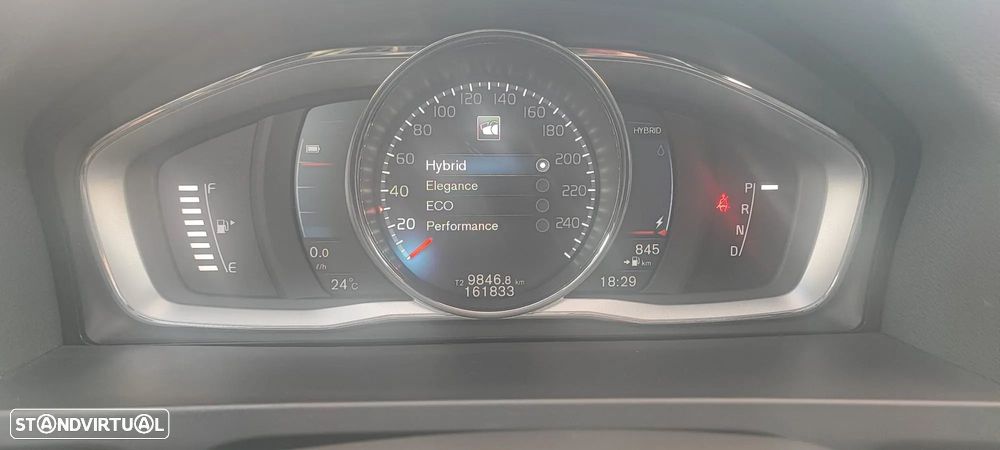 Volvo V60 2.4 D6 R-Design AWD Phev - 26