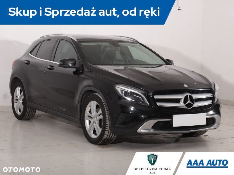 Mercedes-Benz GLA - 2