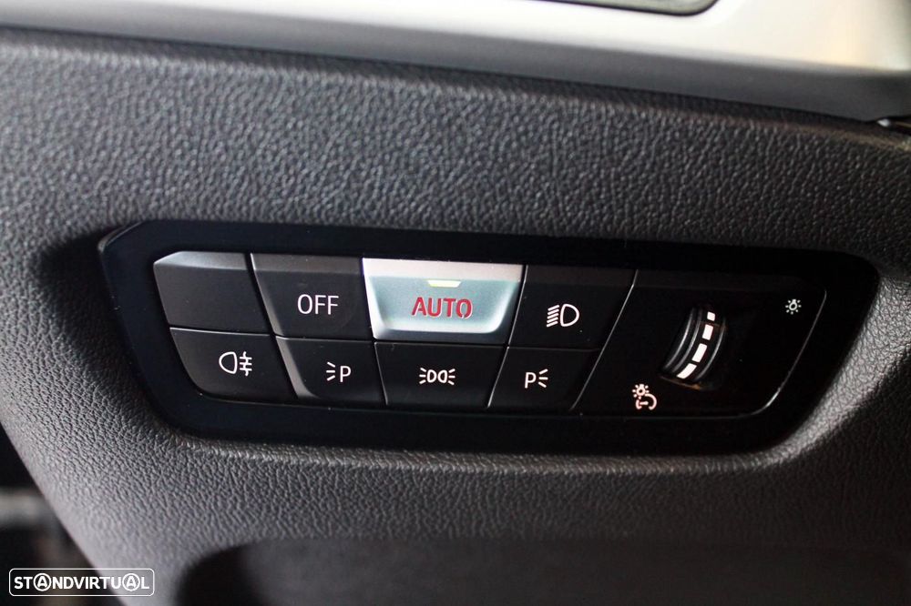 BMW 320 e Auto - 21
