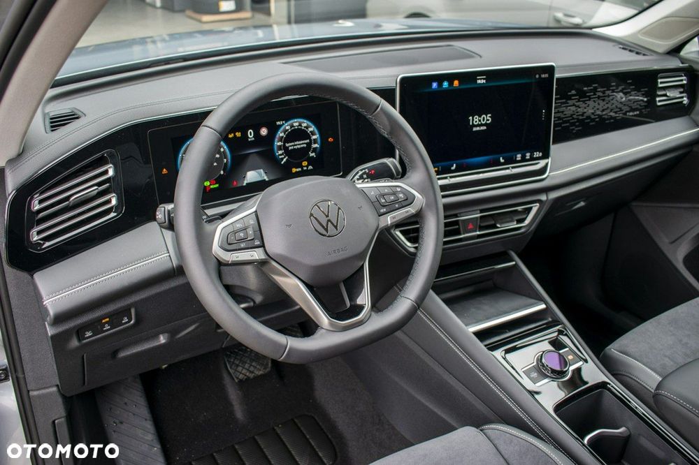 Volkswagen Tiguan - 10