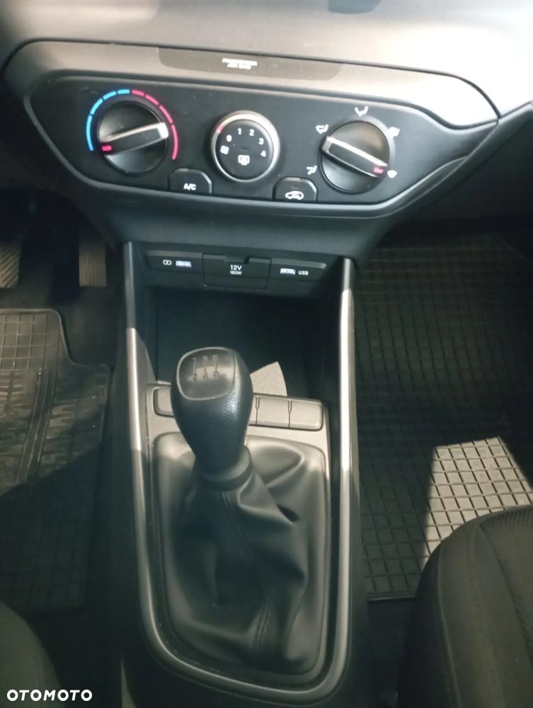 Hyundai i20 1.2 Pure - 9