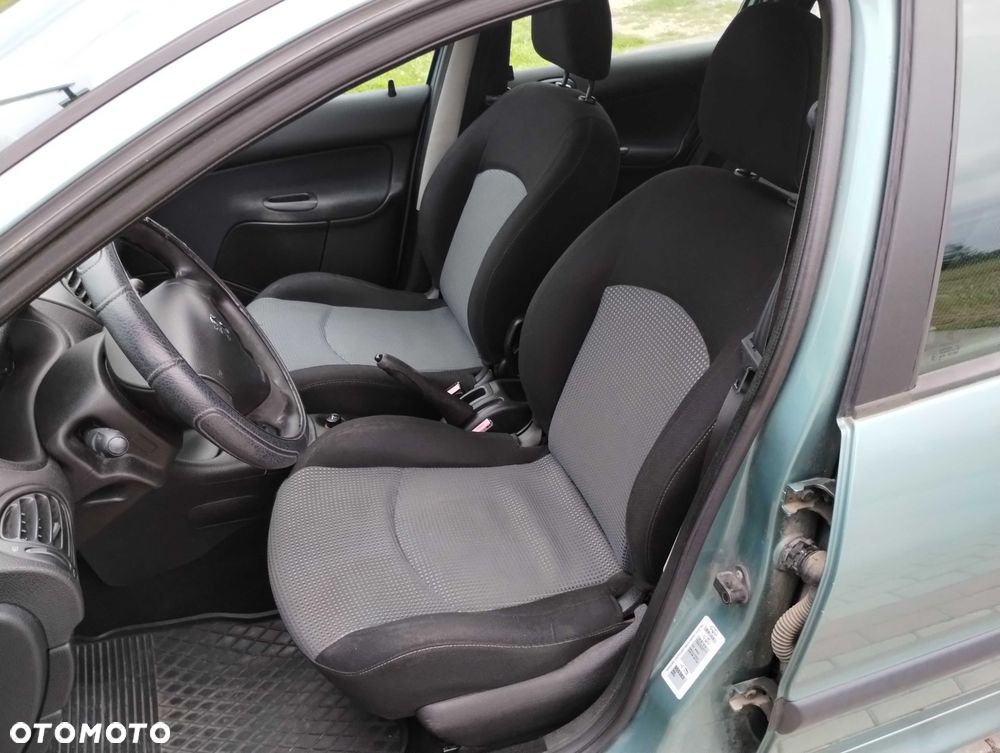 Peugeot 206 - 7