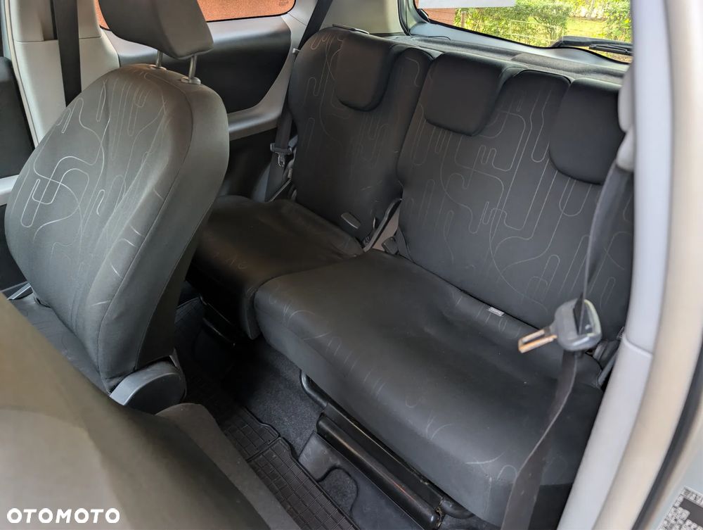 Toyota Yaris - 7