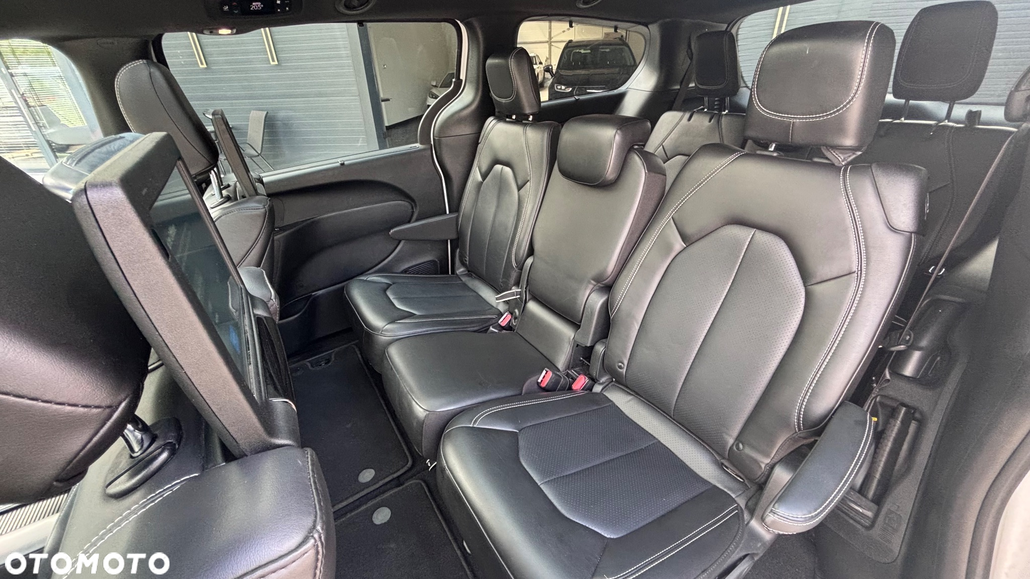 Chrysler Pacifica - 18