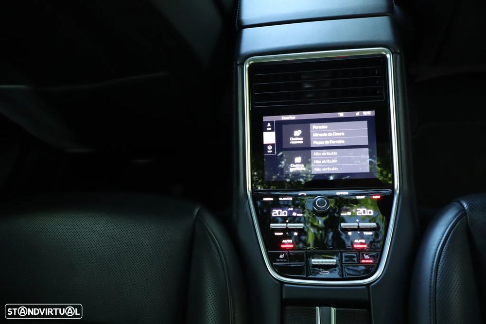 Porsche Panamera - 41