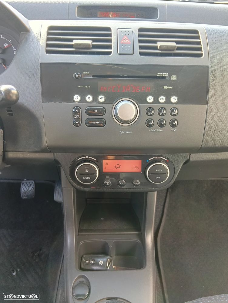 Suzuki Swift 1.3 DDiS Sport - 11