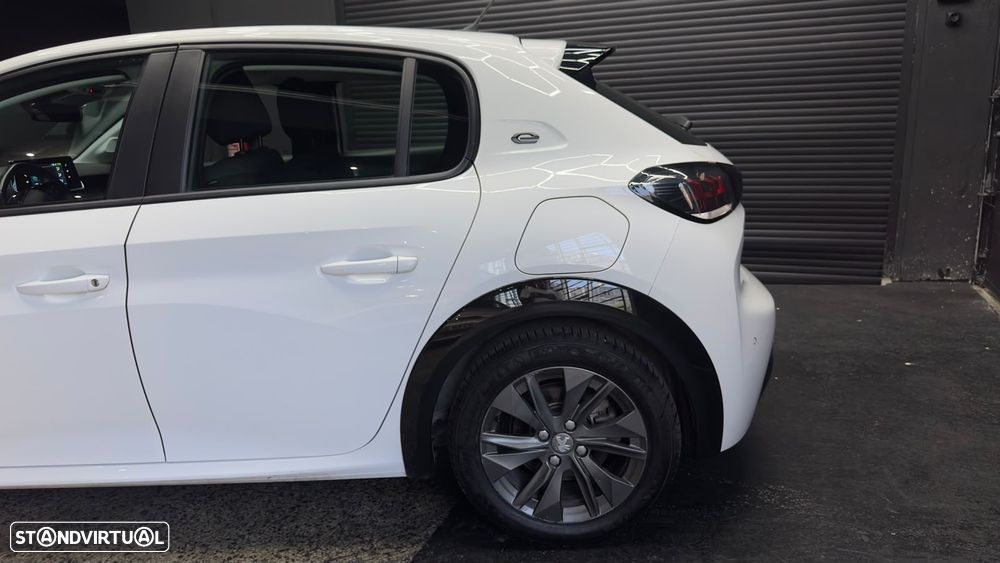Peugeot e-208 Active Pack - 21