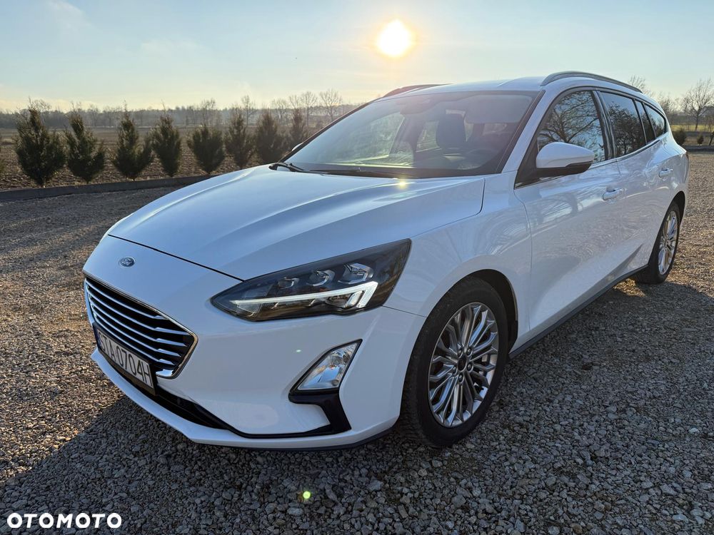 Ford Focus ver-2-0-ecoblue-titanium - 21