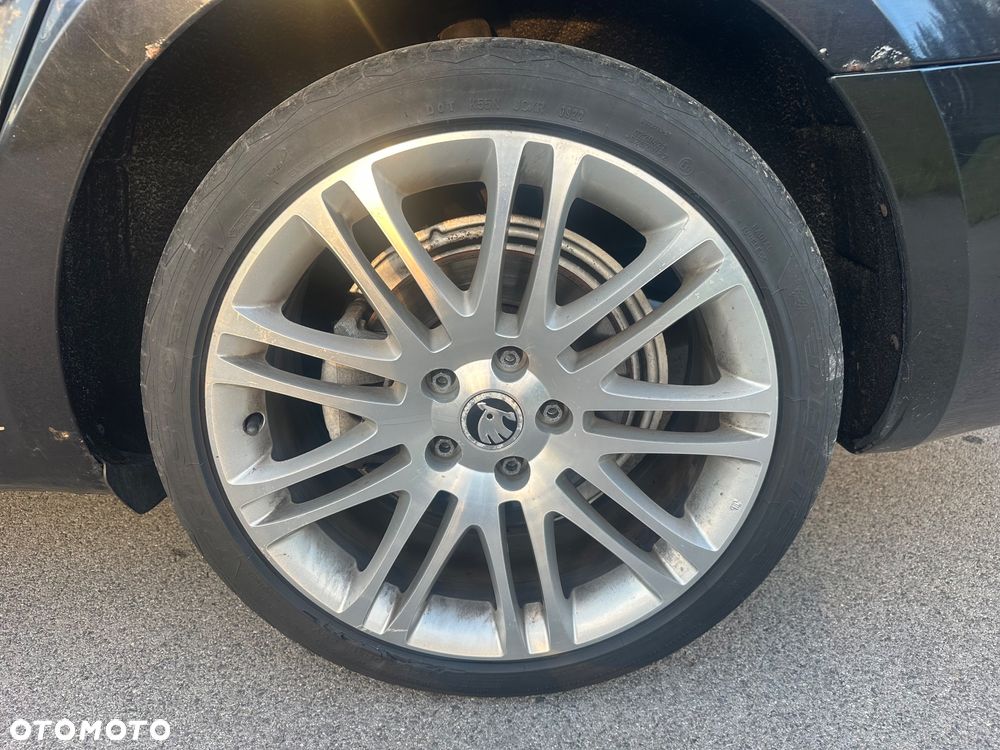 Skoda Superb 2.0 TDI Comfort DSG - 13