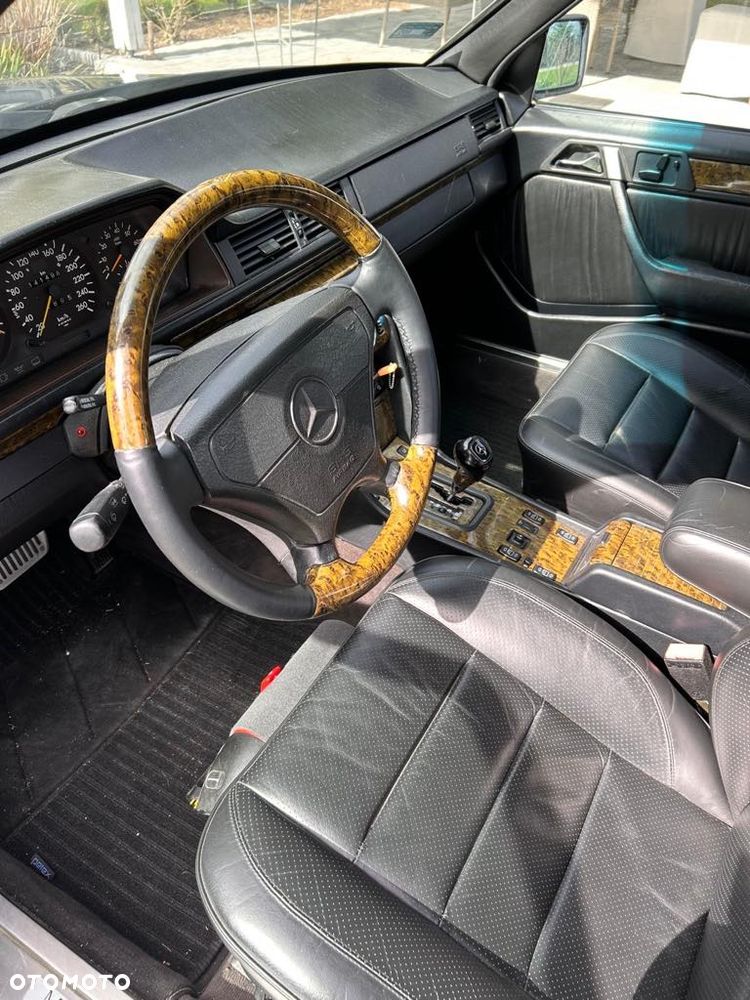 Mercedes-Benz Klasa E - 8