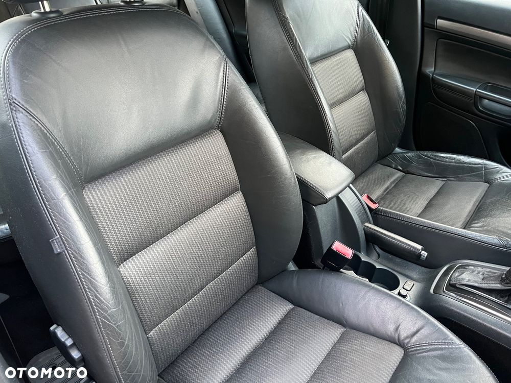 Skoda Octavia 2.0 FSI Automatik Ambiente - 25
