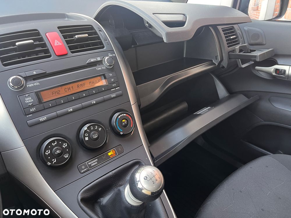 Toyota Auris 1.33 VVT-i Life - 35