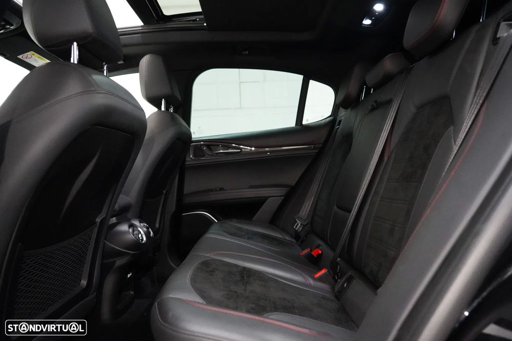 Alfa Romeo Stelvio 2.9 T Quadrifoglio AT8 Q4 - 10