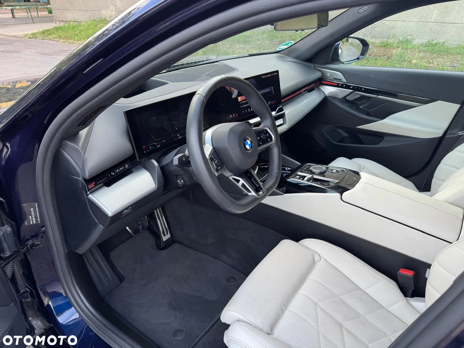 BMW Seria 5 520d xDrive Touring - 4