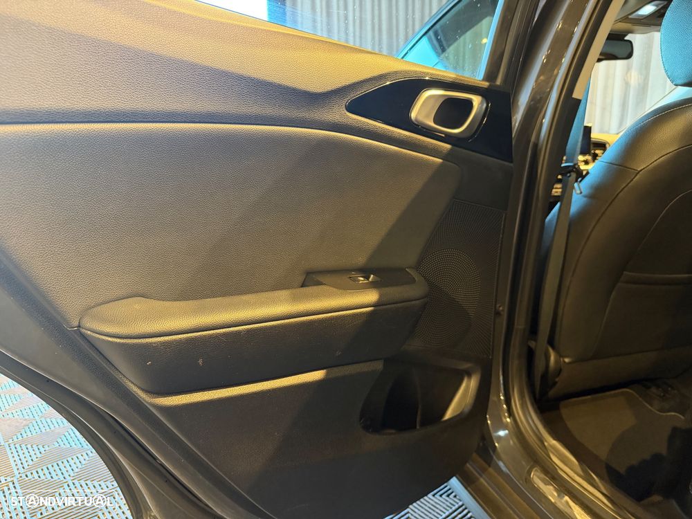 Kia XCeed 1.6 GDi PHEV First Edition - 26