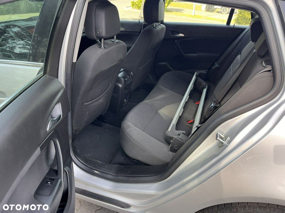 Opel Insignia - 14