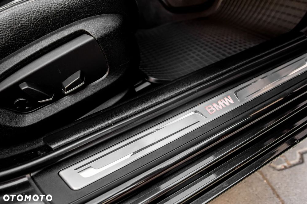 BMW Seria 5 530d Sport-Aut Luxury Line - 22
