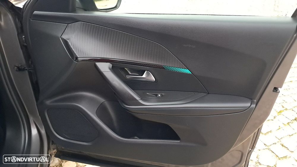 Peugeot 2008 PureTech 130 Allure Pack - 33