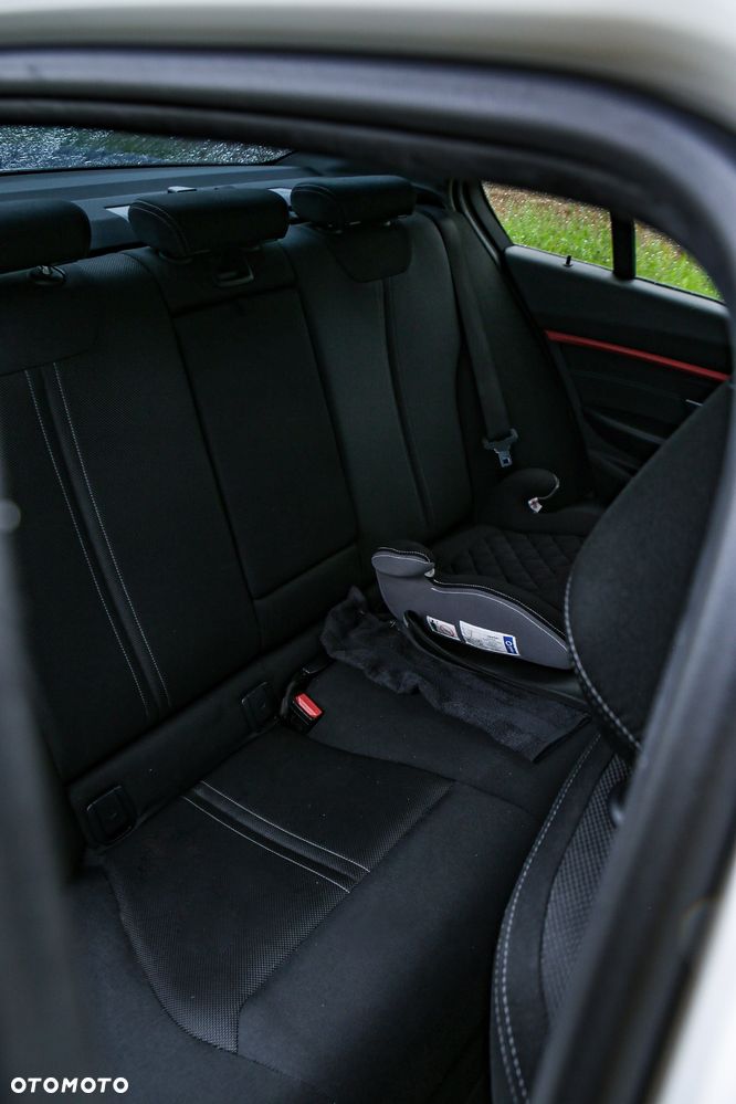 BMW Seria 3 318i Sport Line - 9